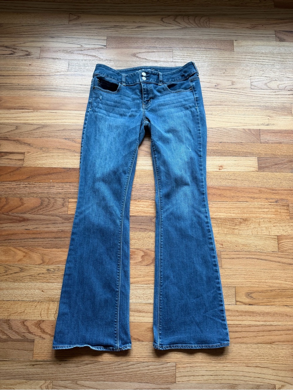 American Eagle low rise flare jeans size 10